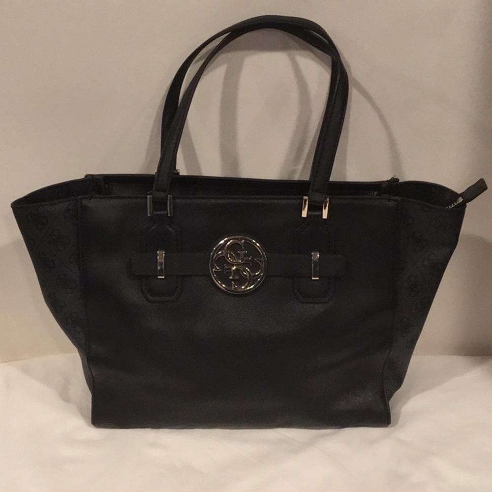 Guess zippered tote